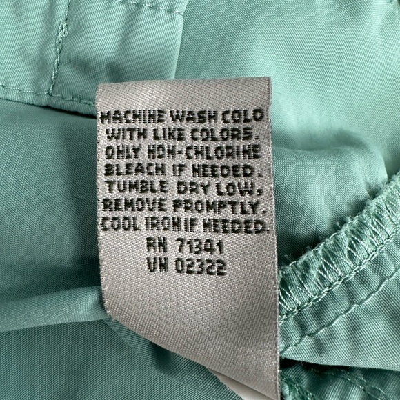 L.L. Bean Women's Tropicwear Shirt Long-Sleeve Green #252299 Size XS EUC - Picture 11 of 15